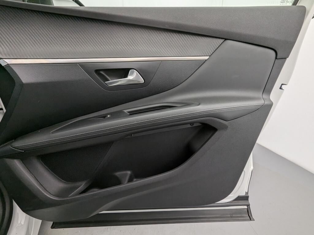 PEUGEOT 3008 ALLURE BLUEHDI 130CH EAT8 + PARK ASSIST + VISIOPARK2 — photo 44