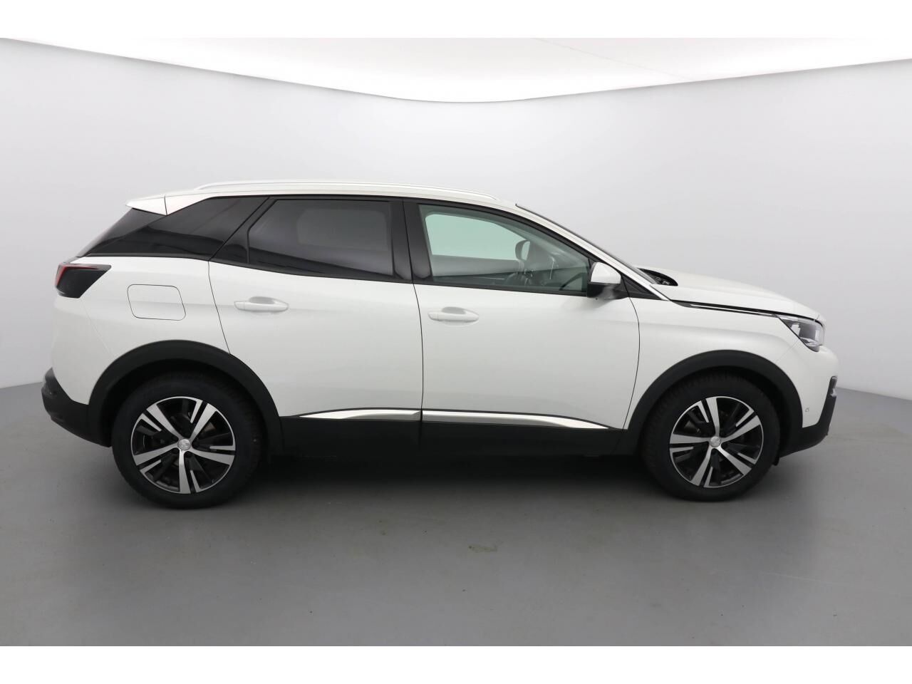 PEUGEOT 3008 ALLURE BLUEHDI 130CH EAT8 + PARK ASSIST + VISIOPARK2 — photo 4