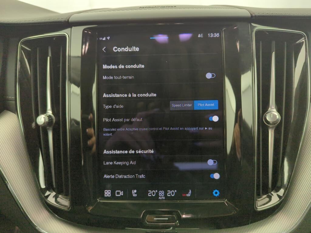 VOLVO XC60 B4 197 CH GEARTRONIC 8 ULTIMATE STYLE DARK — photo 38