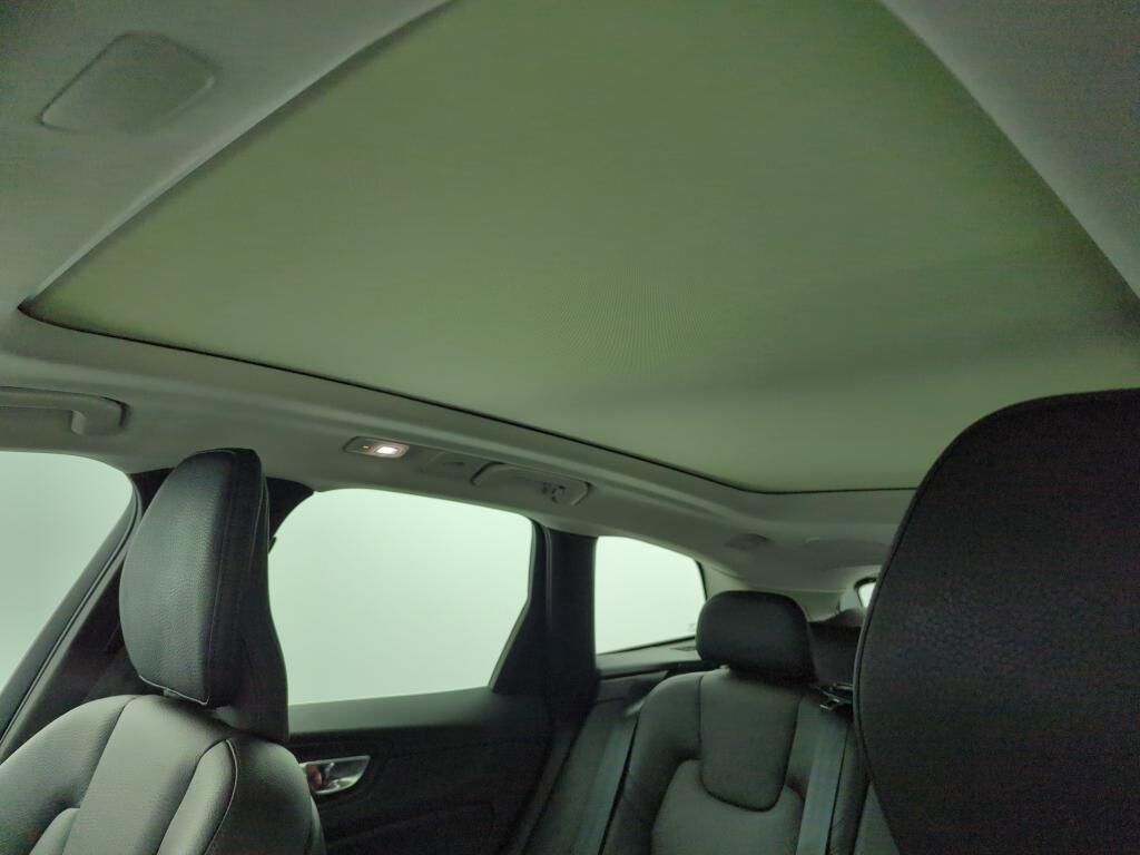 VOLVO XC60 B4 197 CH GEARTRONIC 8 ULTIMATE STYLE DARK — photo 33
