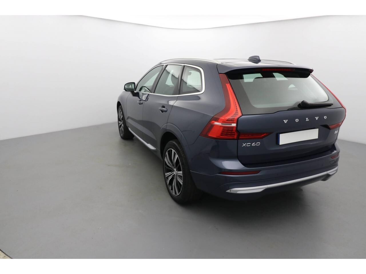 VOLVO XC60 B4 197 CH GEARTRONIC 8 ULTIMATE STYLE DARK — photo 8