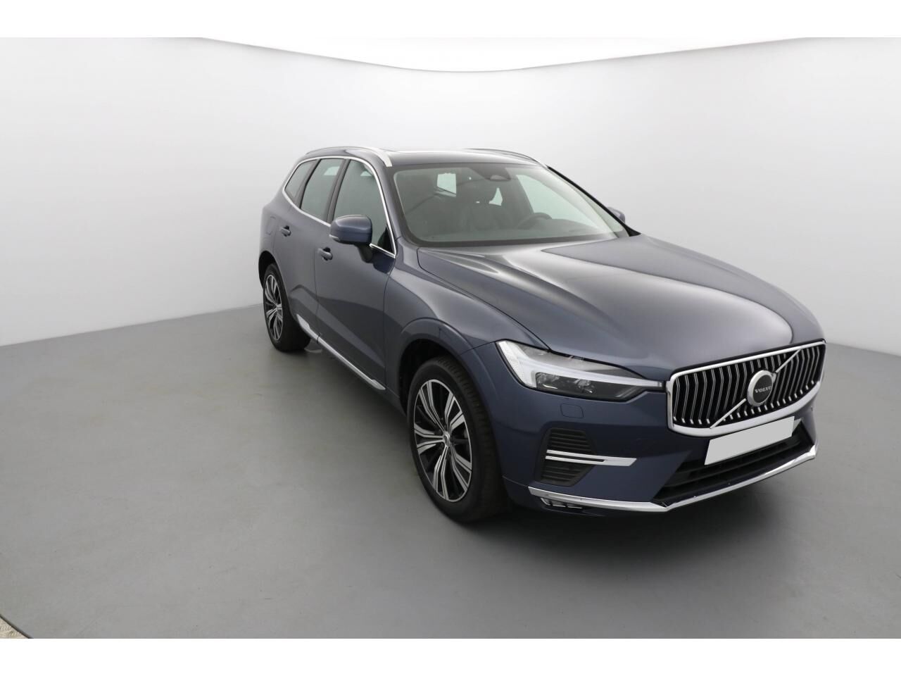 VOLVO XC60 B4 197 CH GEARTRONIC 8 ULTIMATE STYLE DARK — photo 3
