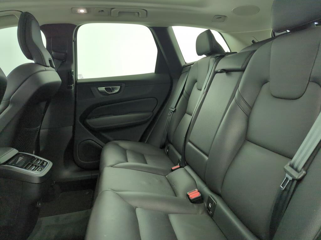 VOLVO XC60 B4 197 CH GEARTRONIC 8 ULTIMATE STYLE DARK — photo 10