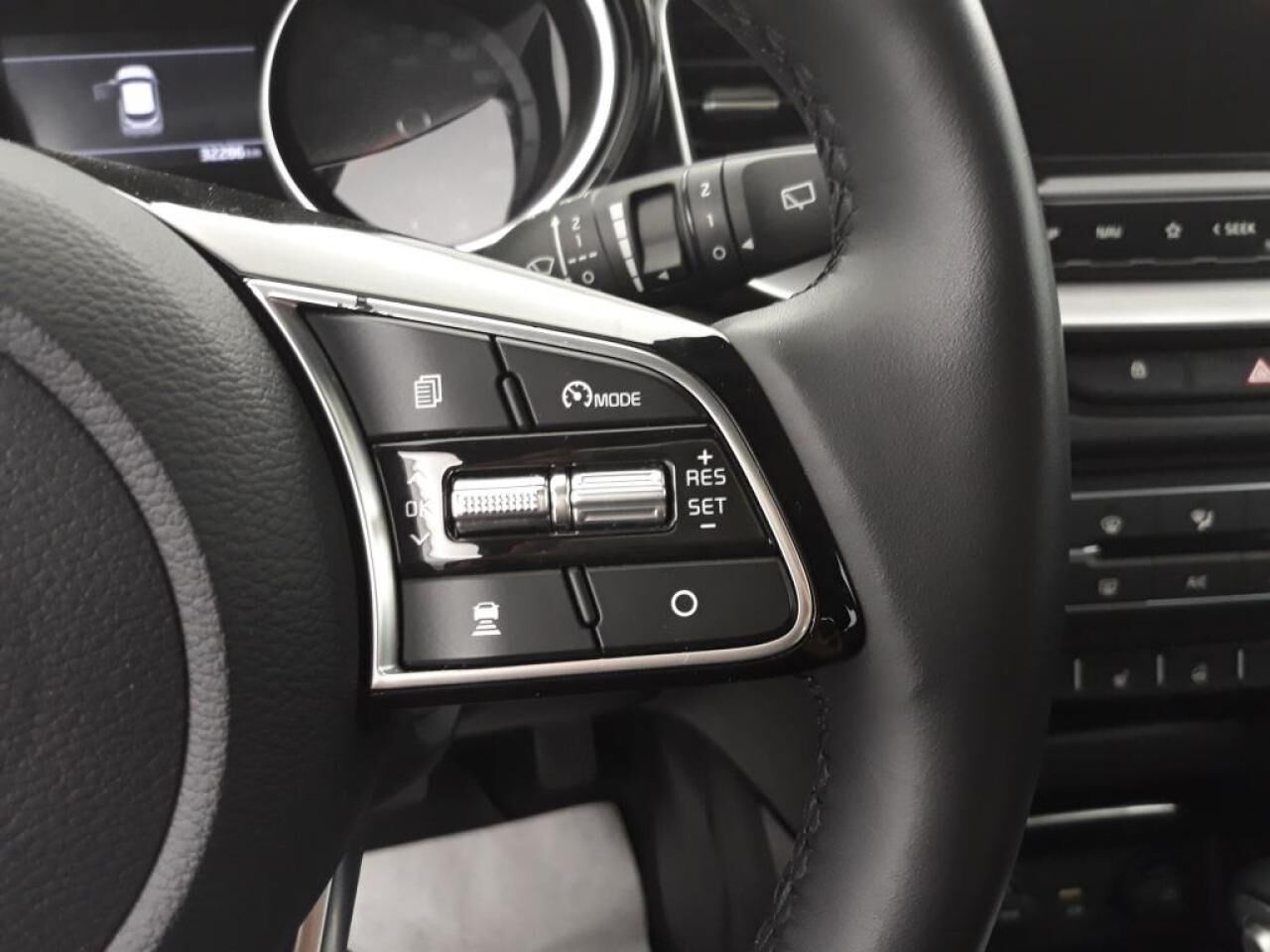 KIA XCEED 1.6 CRDI 136 CH MHEV DCT7 PREMIUM — photo 18