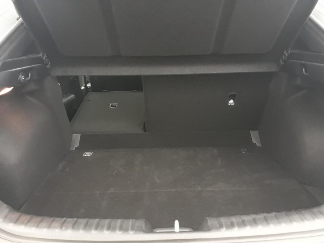 KIA XCEED 1.6 CRDI 136 CH MHEV DCT7 PREMIUM — photo 32