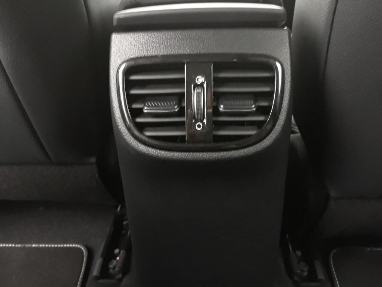 KIA XCEED 1.6 CRDI 136 CH MHEV DCT7 PREMIUM — photo 35