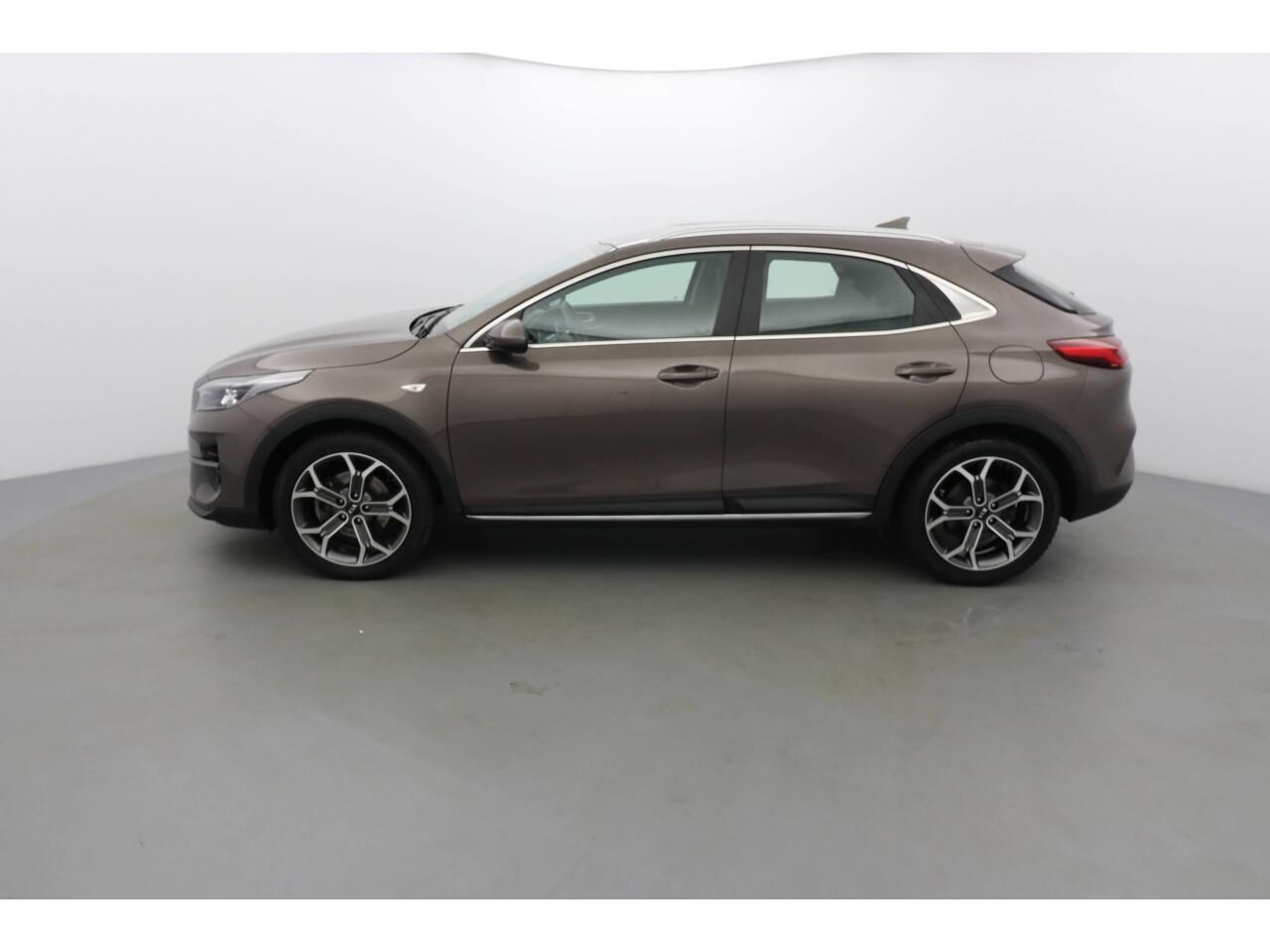 KIA XCEED 1.6 CRDI 136 CH MHEV DCT7 PREMIUM — photo 2