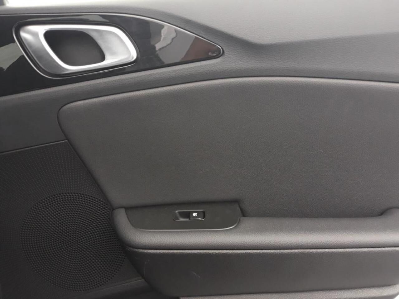 KIA XCEED 1.6 CRDI 136 CH MHEV DCT7 PREMIUM — photo 29