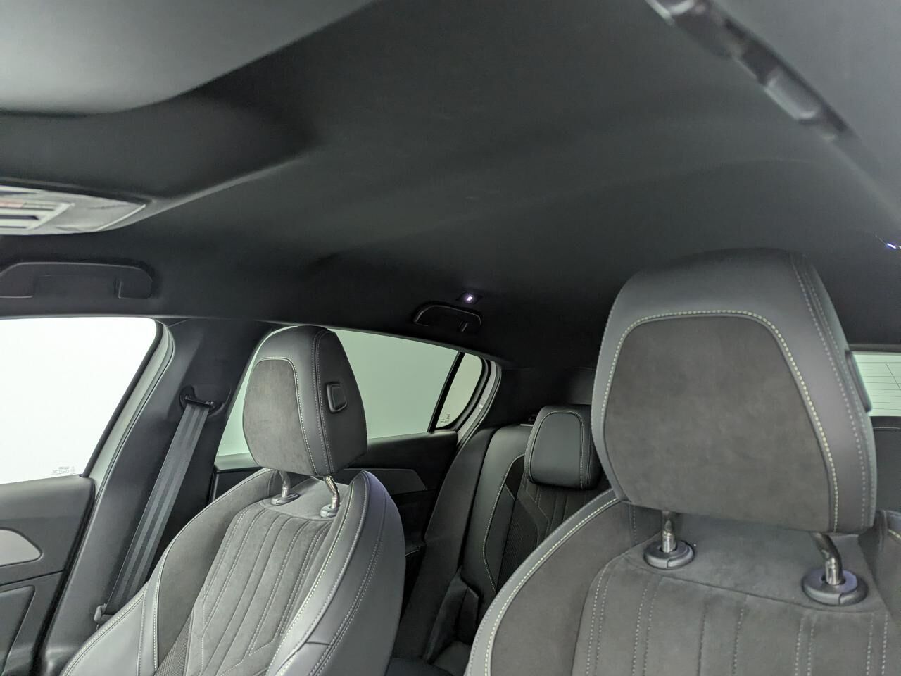 PEUGEOT 308 GT 1.5 BLUEHDI 130 EAT8 + PACK DRIVE ASSIST PLUS — photo 17