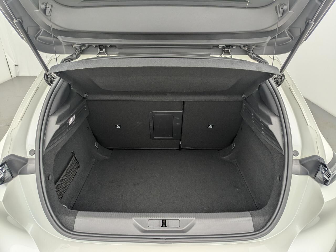 PEUGEOT 308 GT 1.5 BLUEHDI 130 EAT8 + PACK DRIVE ASSIST PLUS — photo 18