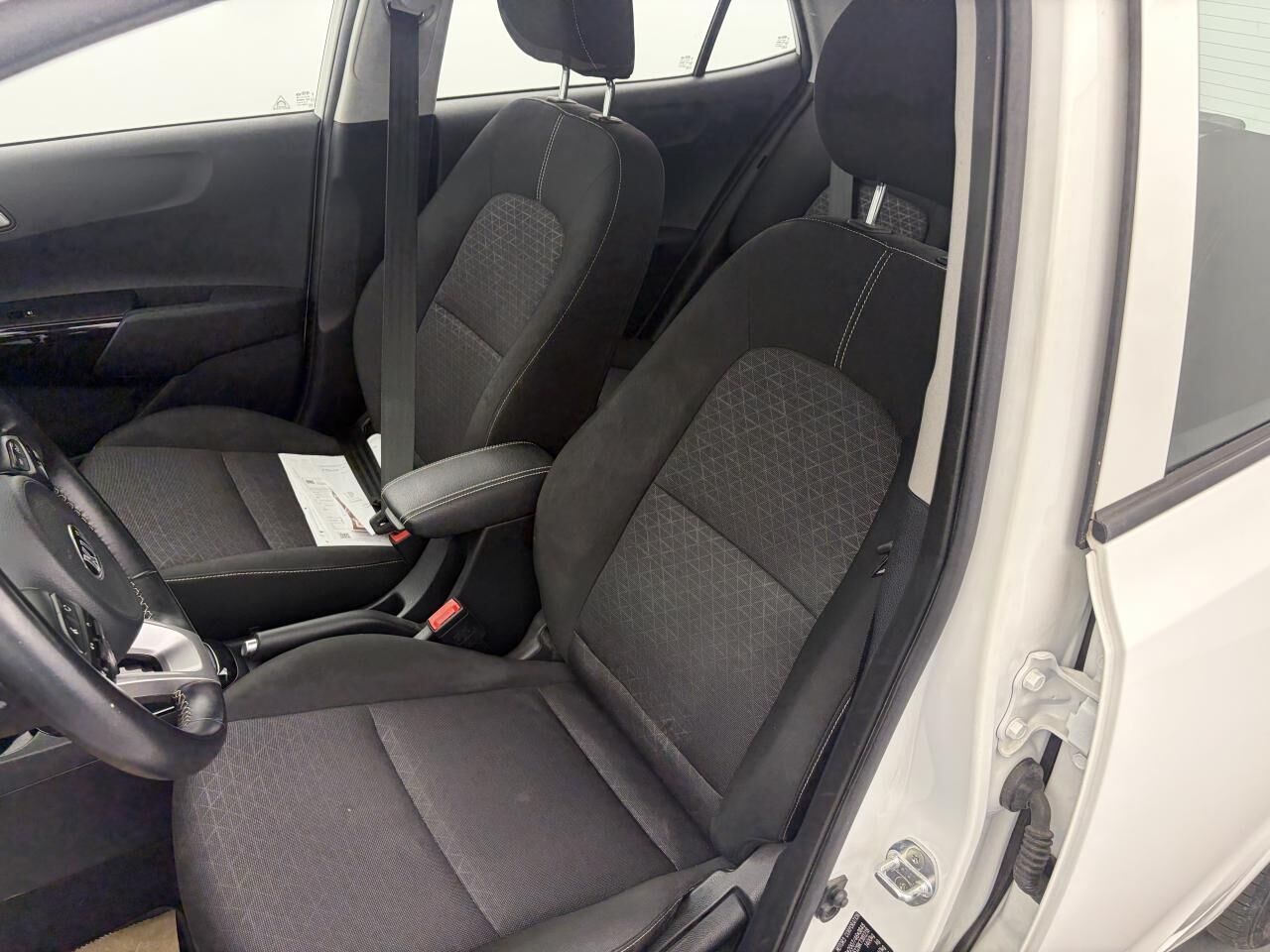 KIA PICANTO 1.0 67CH III MOTION PHASE 1 — photo 17