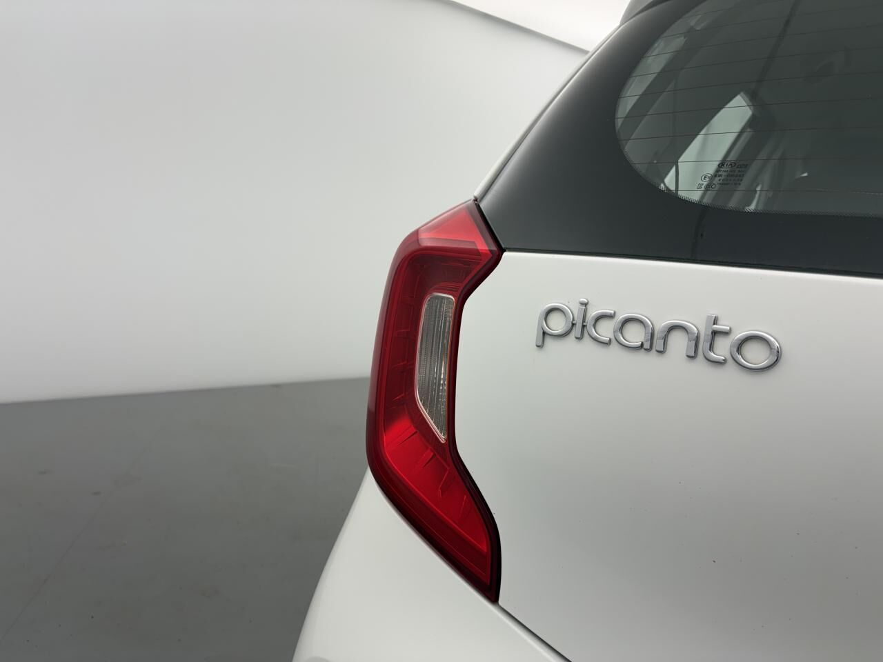 KIA PICANTO 1.0 67CH III MOTION PHASE 1 — photo 13
