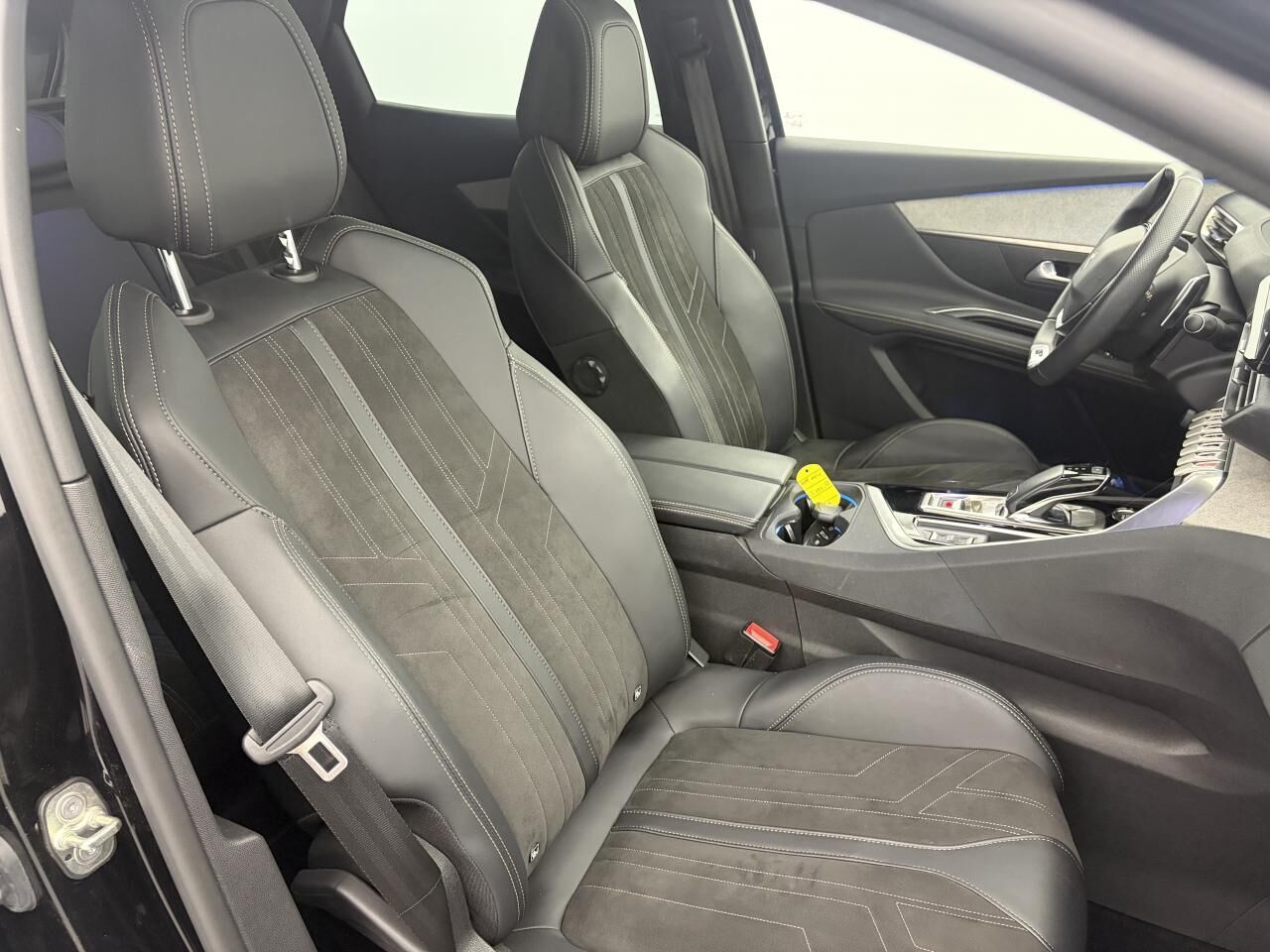 PEUGEOT 3008 ESSENCE 12V S&amp;S - 130 - BV EAT8 GT PACK — photo 19