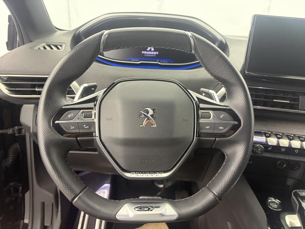 PEUGEOT 3008 ESSENCE 12V S&amp;S - 130 - BV EAT8 GT PACK — photo 20