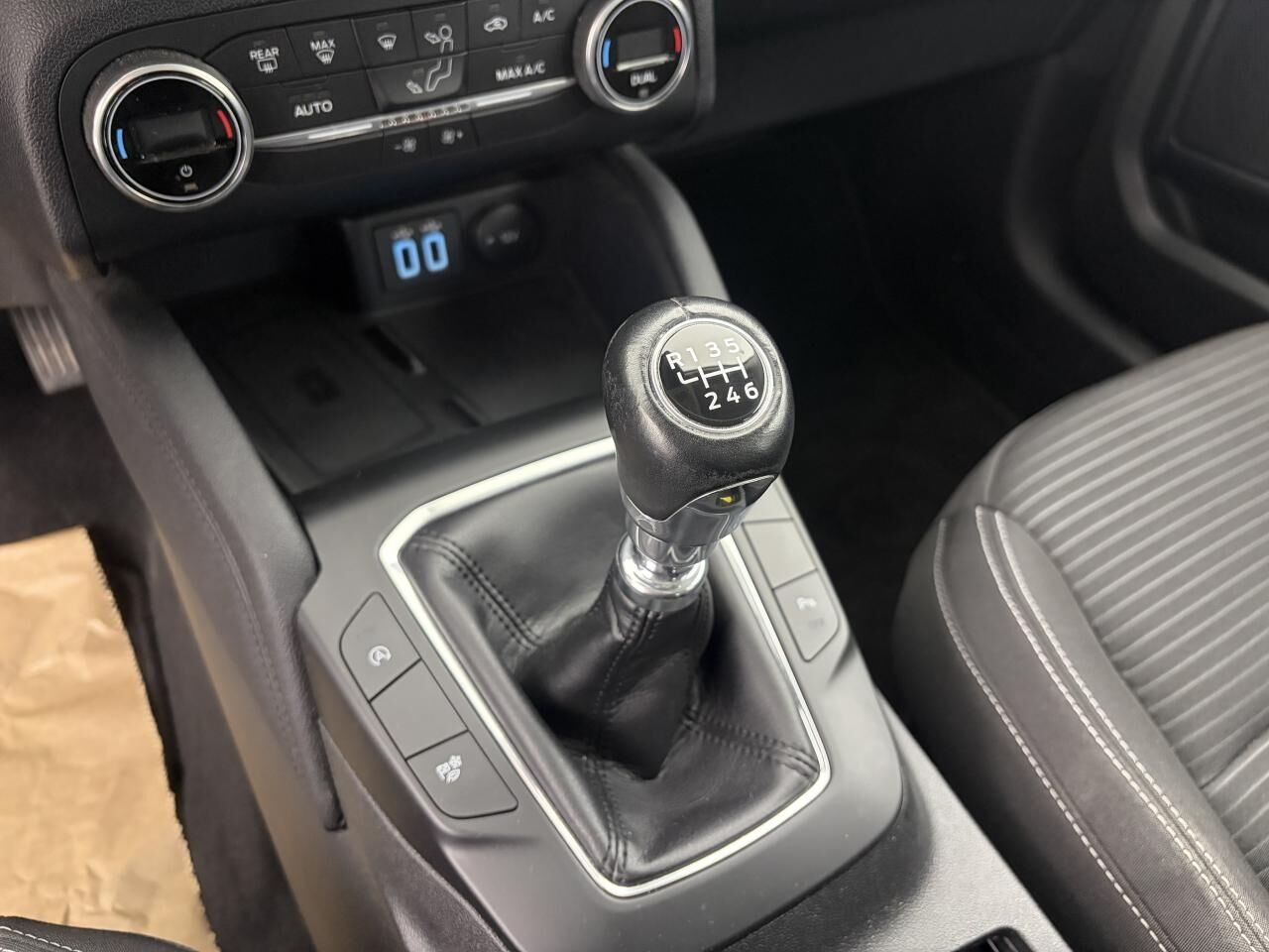 FORD KUGA 1.5 ECOBOOST - 150 4X2 TITANIUM — photo 23