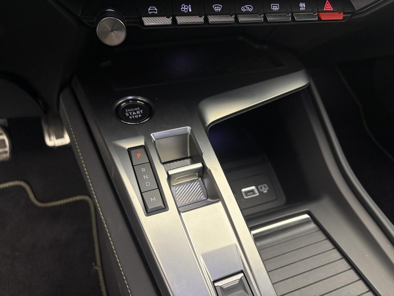 PEUGEOT 308 1.5 BLUEHDI - 130 - BV EAT8 BERLINE GT PACK — photo 23