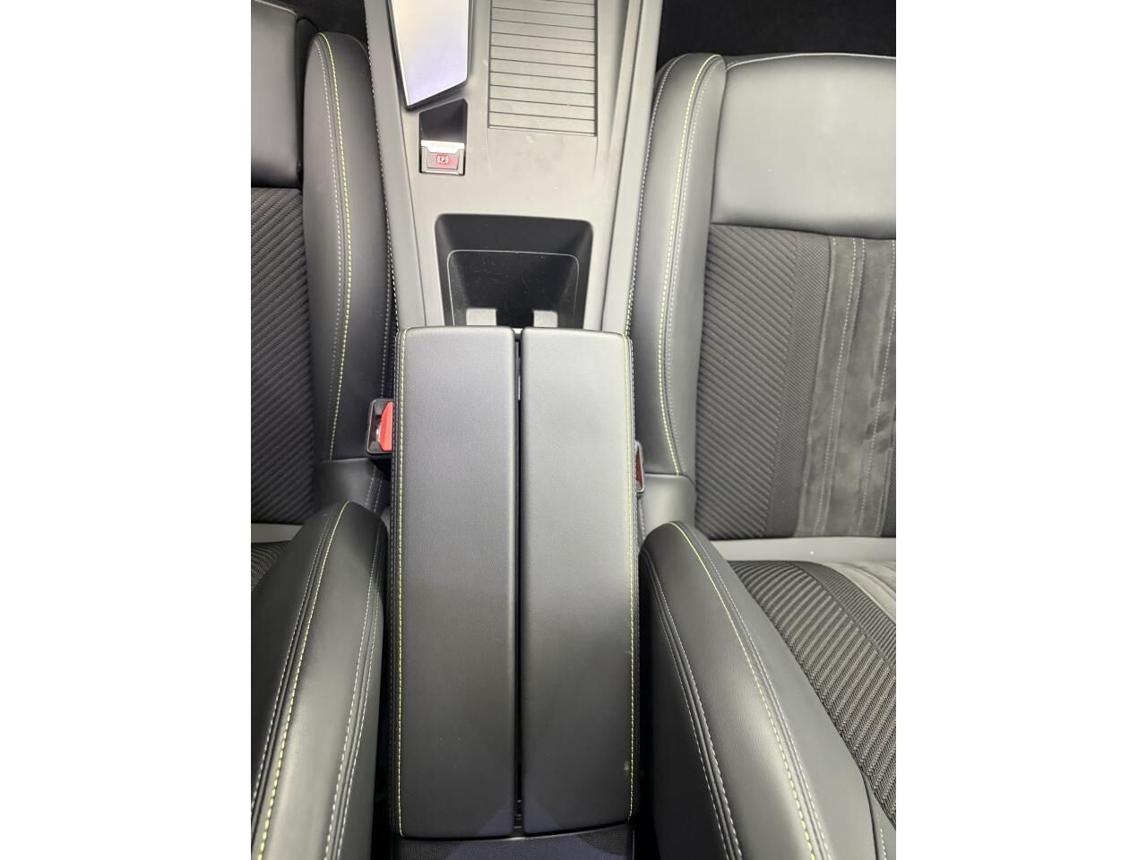 PEUGEOT 308 1.5 BLUEHDI - 130 - BV EAT8 BERLINE GT PACK — photo 24