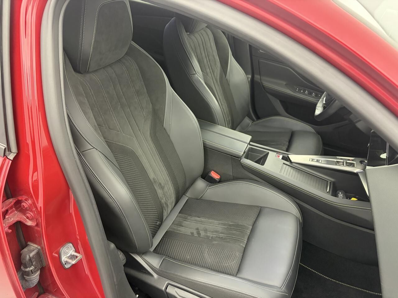PEUGEOT 308 1.5 BLUEHDI - 130 - BV EAT8 BERLINE GT PACK — photo 19