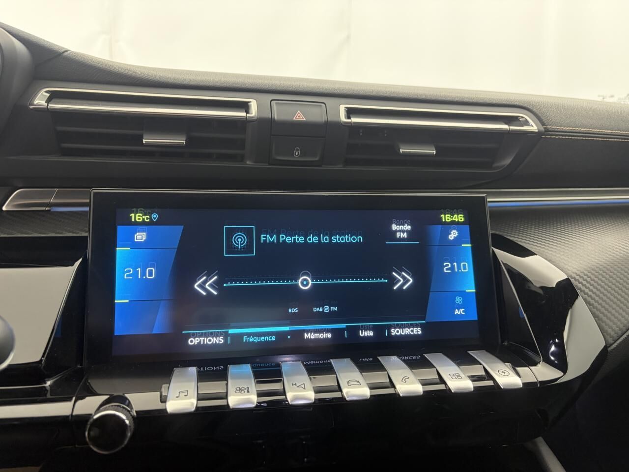 PEUGEOT 508 SW HYBRID - 225 - BV E-EAT8 II SW BREAK GT — photo 22
