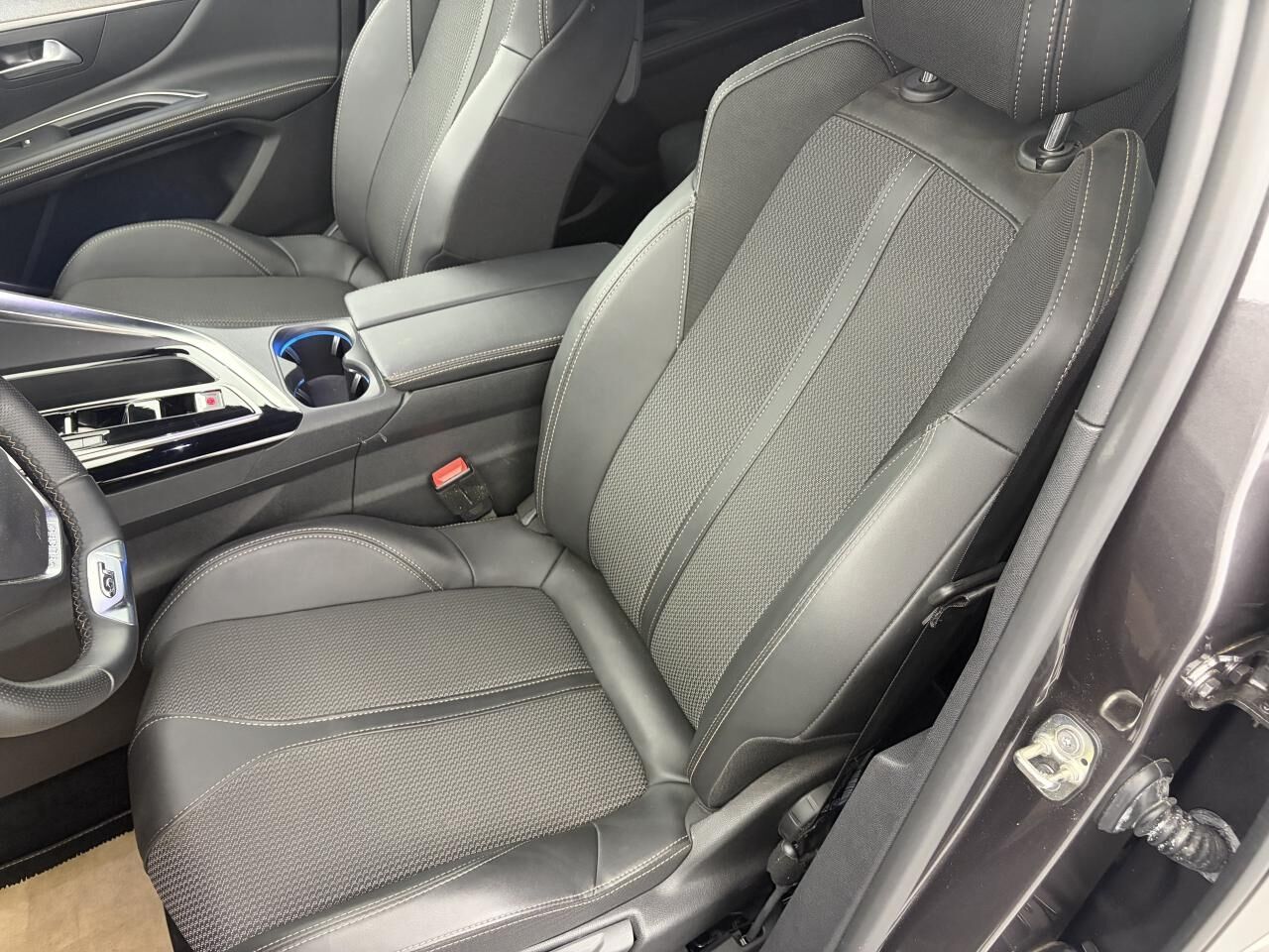 PEUGEOT 5008 GT 1.5 BLUEHDI S&amp;S 130 EAT8 — photo 19