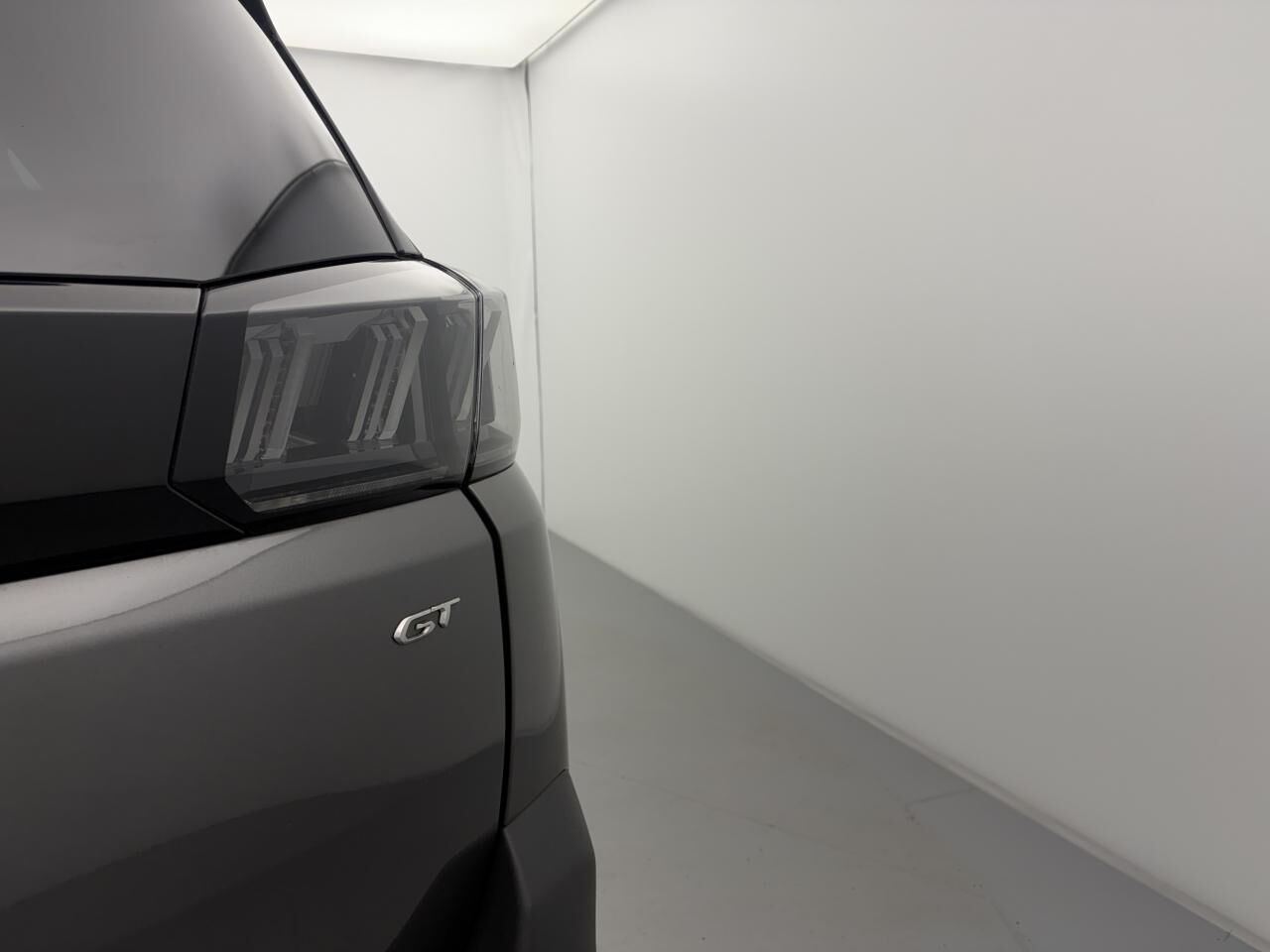 PEUGEOT 5008 GT 1.5 BLUEHDI S&amp;S 130 EAT8 — photo 15