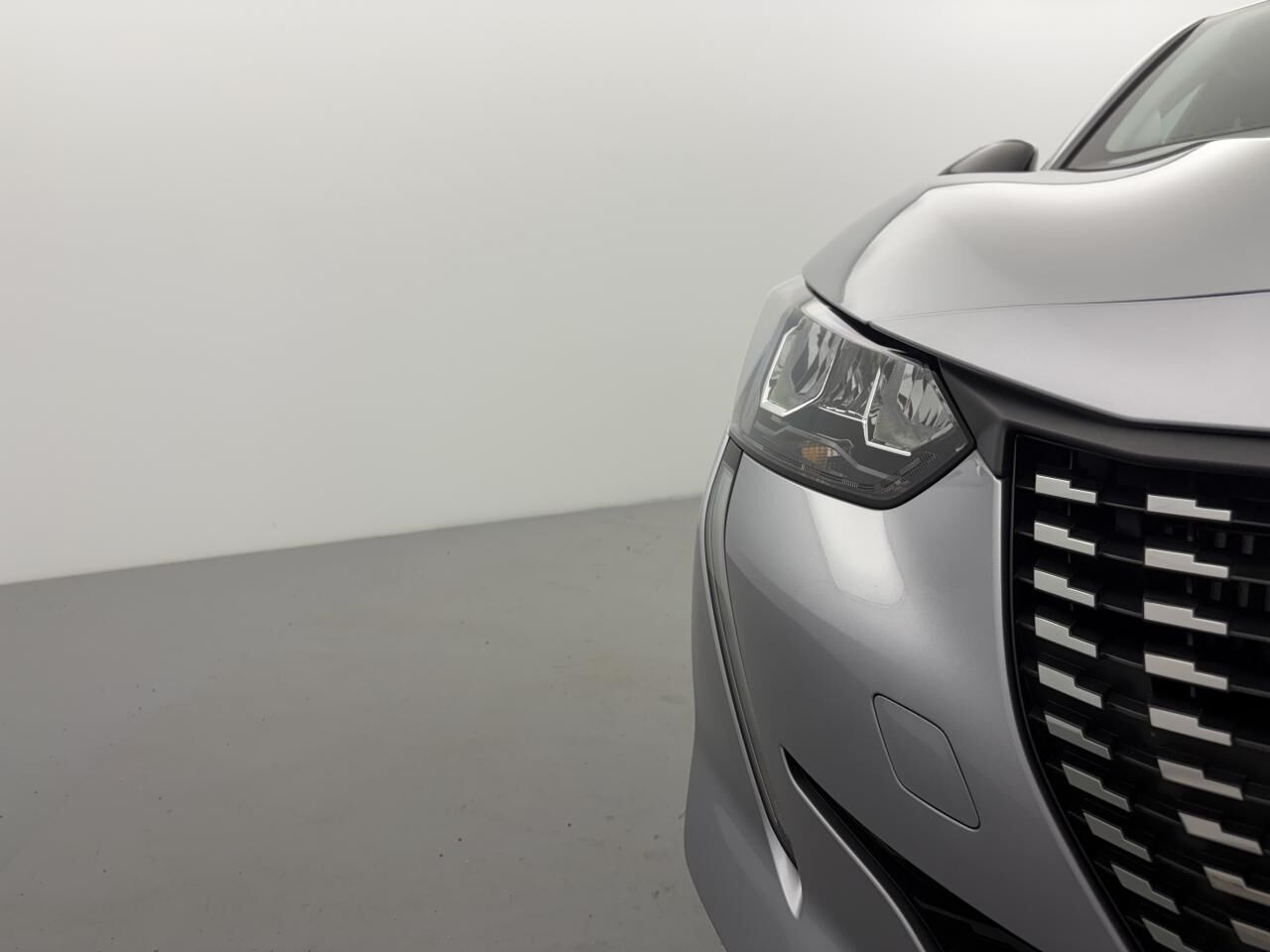PEUGEOT 208 ESSANCE 12V S&amp;S - 100 I BERLINE STYLE — photo 15