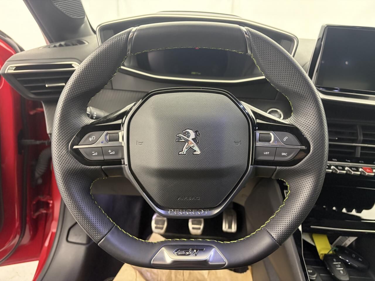 PEUGEOT 208 ESSENCE 12V S&amp;S - 100 CV BERLINE GT — photo 20