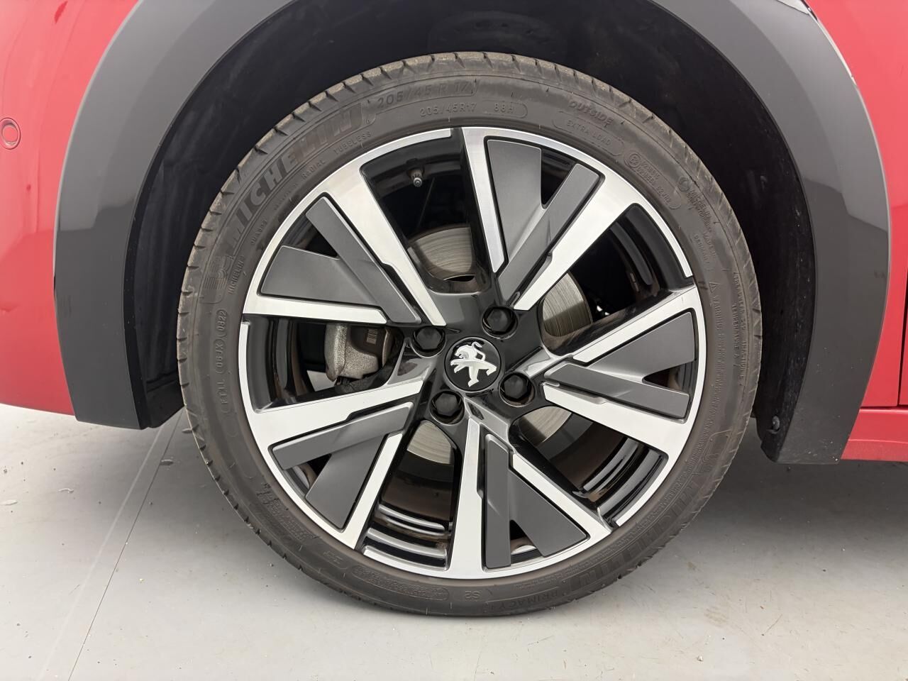 PEUGEOT 208 ESSENCE 12V S&amp;S - 100 CV BERLINE GT — photo 12
