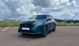 PEUGEOT 5008 (2025) HYBRID 145 E-DCS6 GT