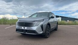 PEUGEOT 5008 (2025) HYBRID 145 E-DCS6 GT