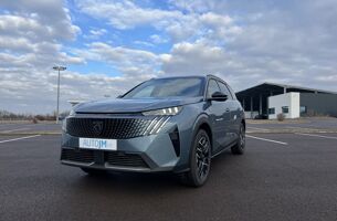 PEUGEOT 5008 (2026) HYBRID 145 E-DCS6 GT