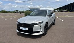 DS NUMERO 4 BLUE HDI 130 AUTOMATIQUE ETOILE ALCANTARA