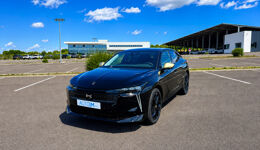 DS NUMERO 4 BLUE HDI 130 AUTOMATIQUE DS PERFORMANCE LINE