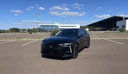DS NUMERO 4 BLUE HDI 130 AUTOMATIQUE ETOILE ALCANTARA